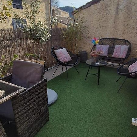 Proche D'Uzes La Terrasse Du Soleil Levant Collias ภายนอก รูปภาพ